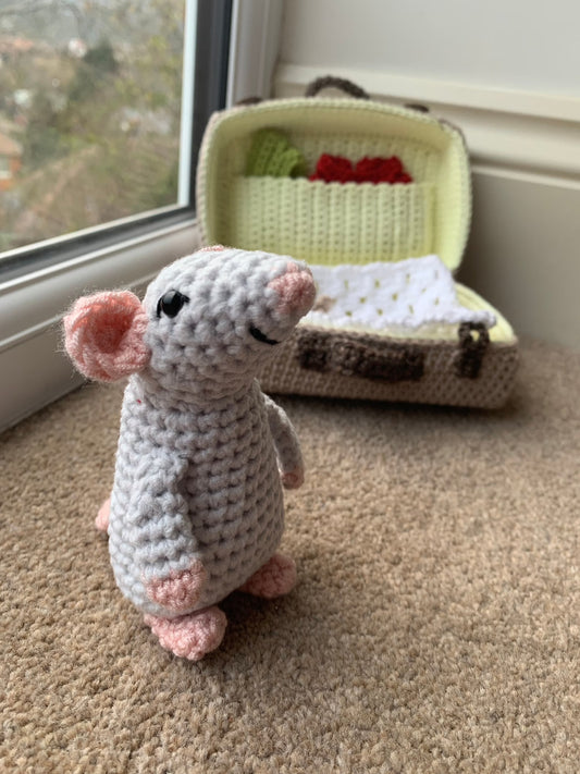 Mouse in a Suitcase Crochet Pattern