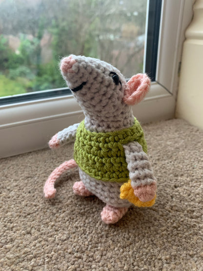 Mouse in a Suitcase Crochet Pattern